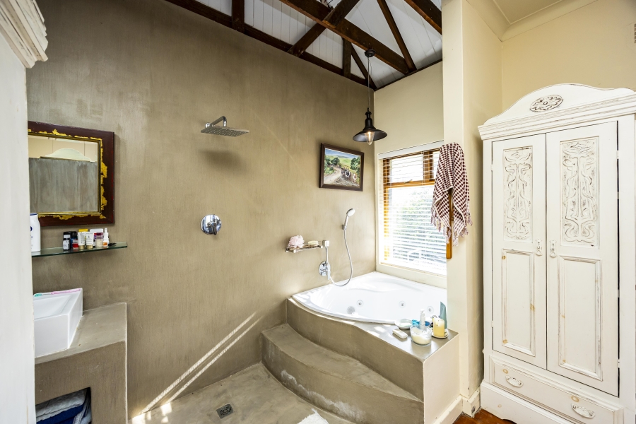 4 Bedroom Property for Sale in Nahoon Beach Eastern Cape